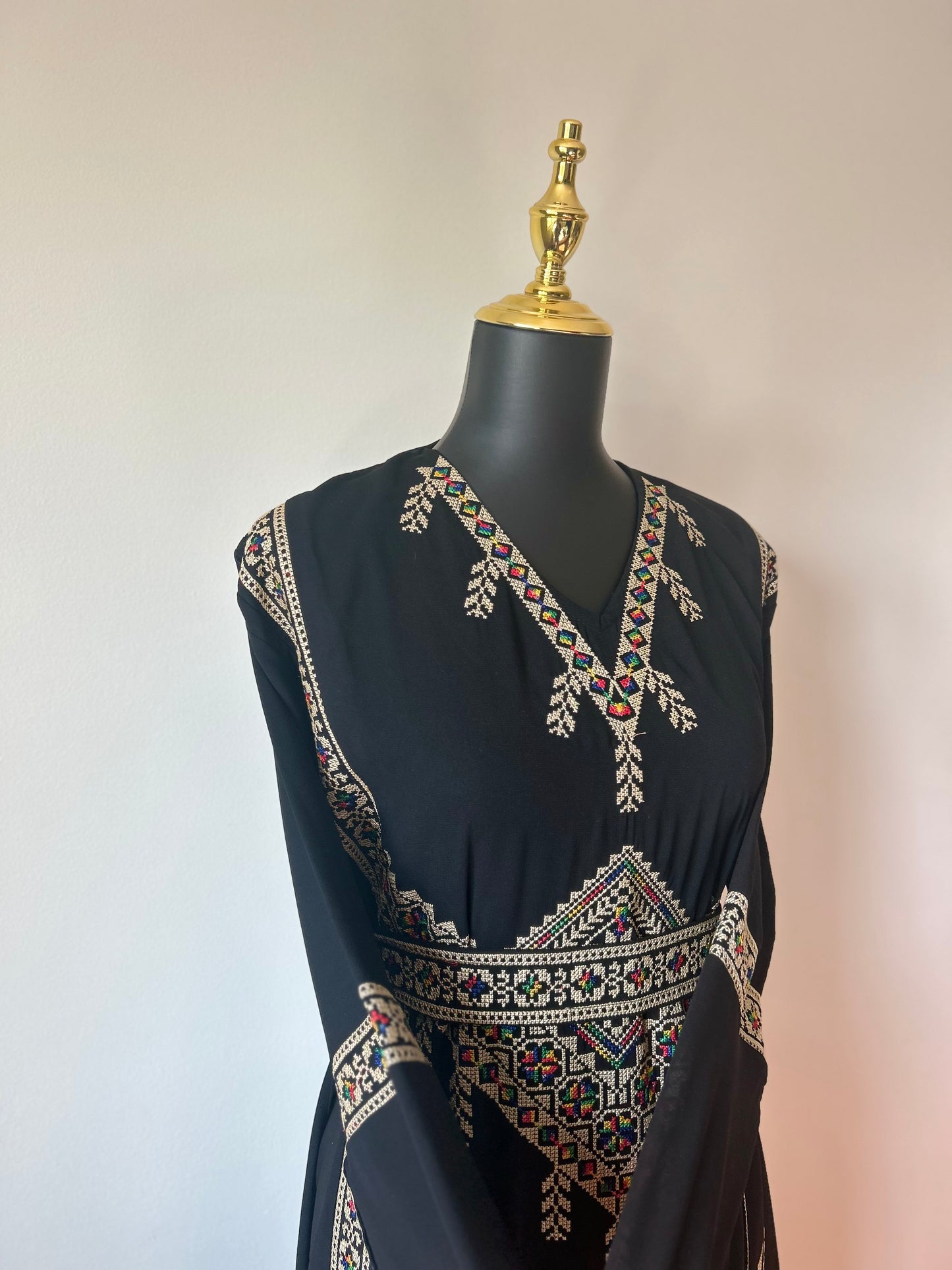 Traditional Palestinian V-Neck Thobe