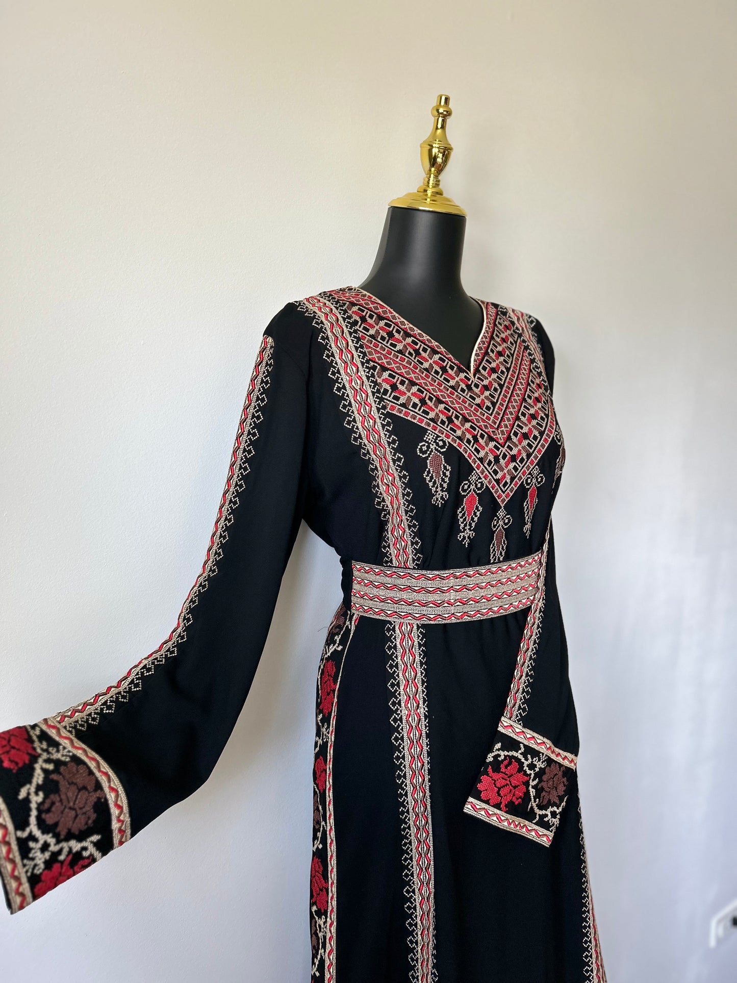 Traditional Palestinian Thobe (Front/Back Tatreez)