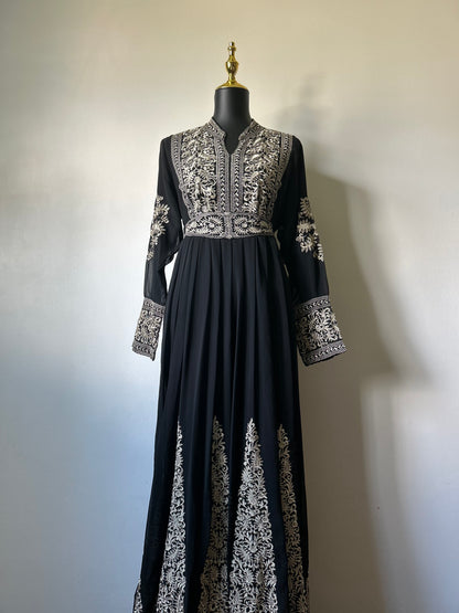 Traditional Moroccan Kaftan ~ (Black/Gold)