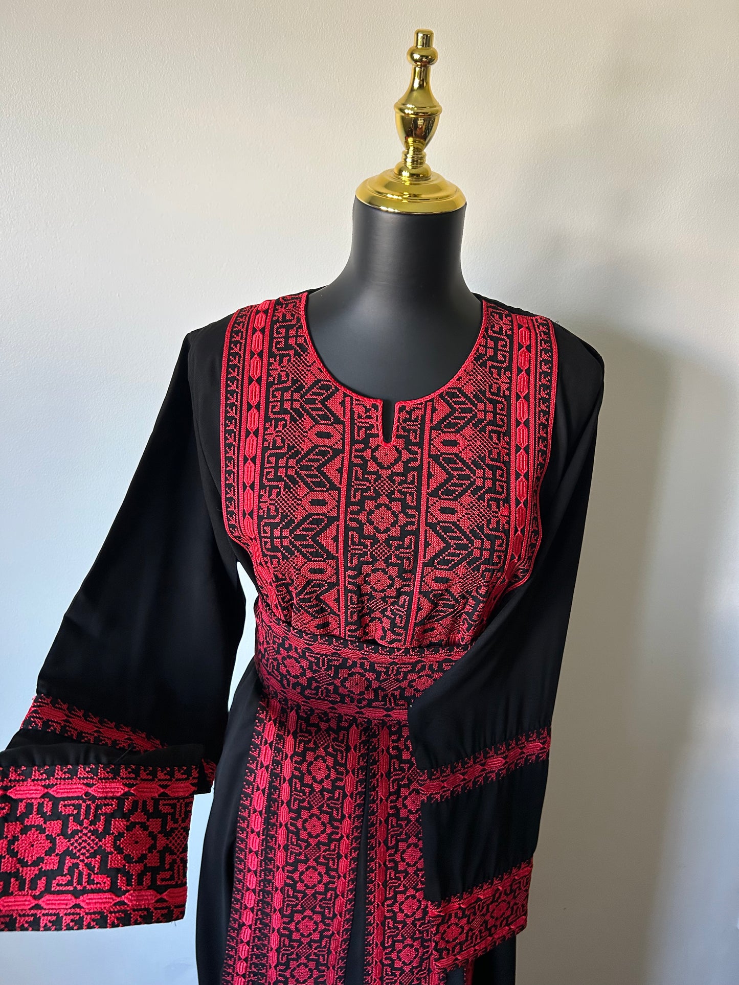 Simple Traditional Palestinian Thobe