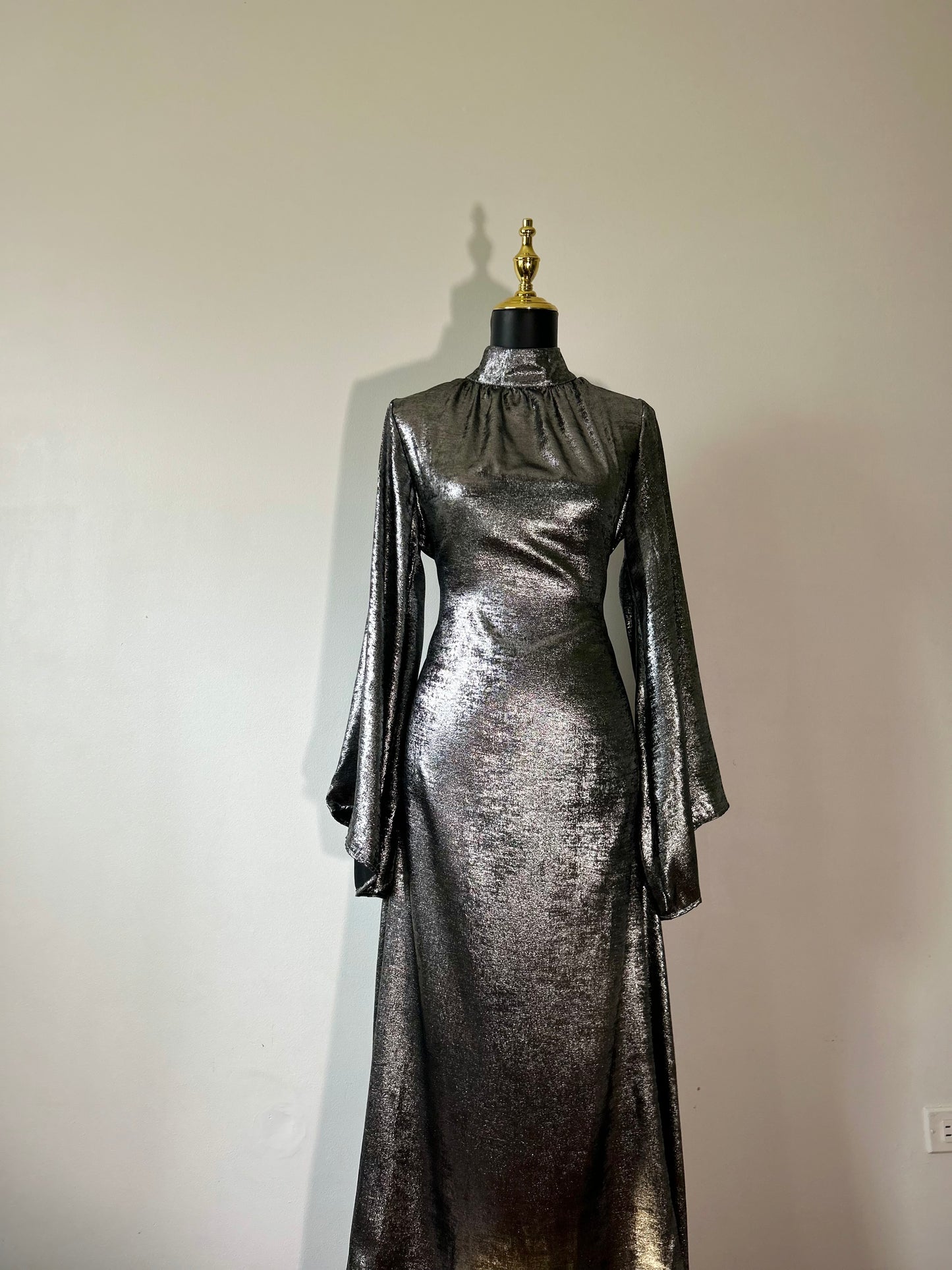 Shiny Abaya Dress ~ Silver