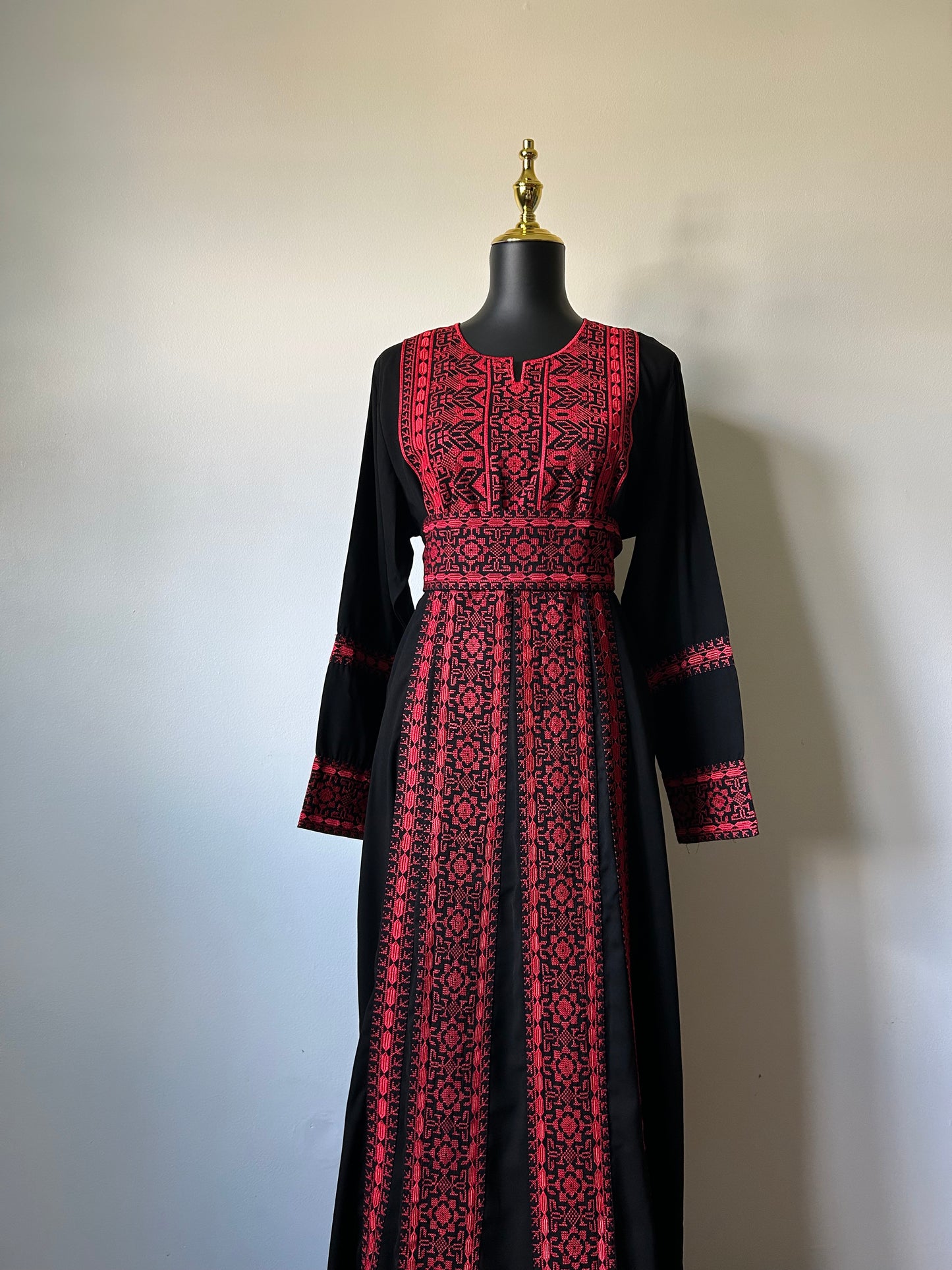 Simple Traditional Palestinian Thobe