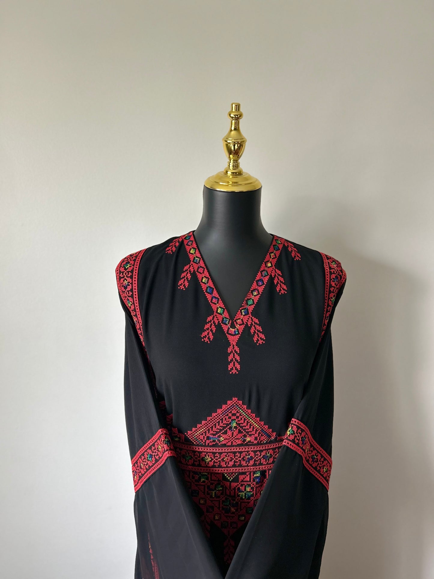 Traditional Palestinian V-Neck Thobe