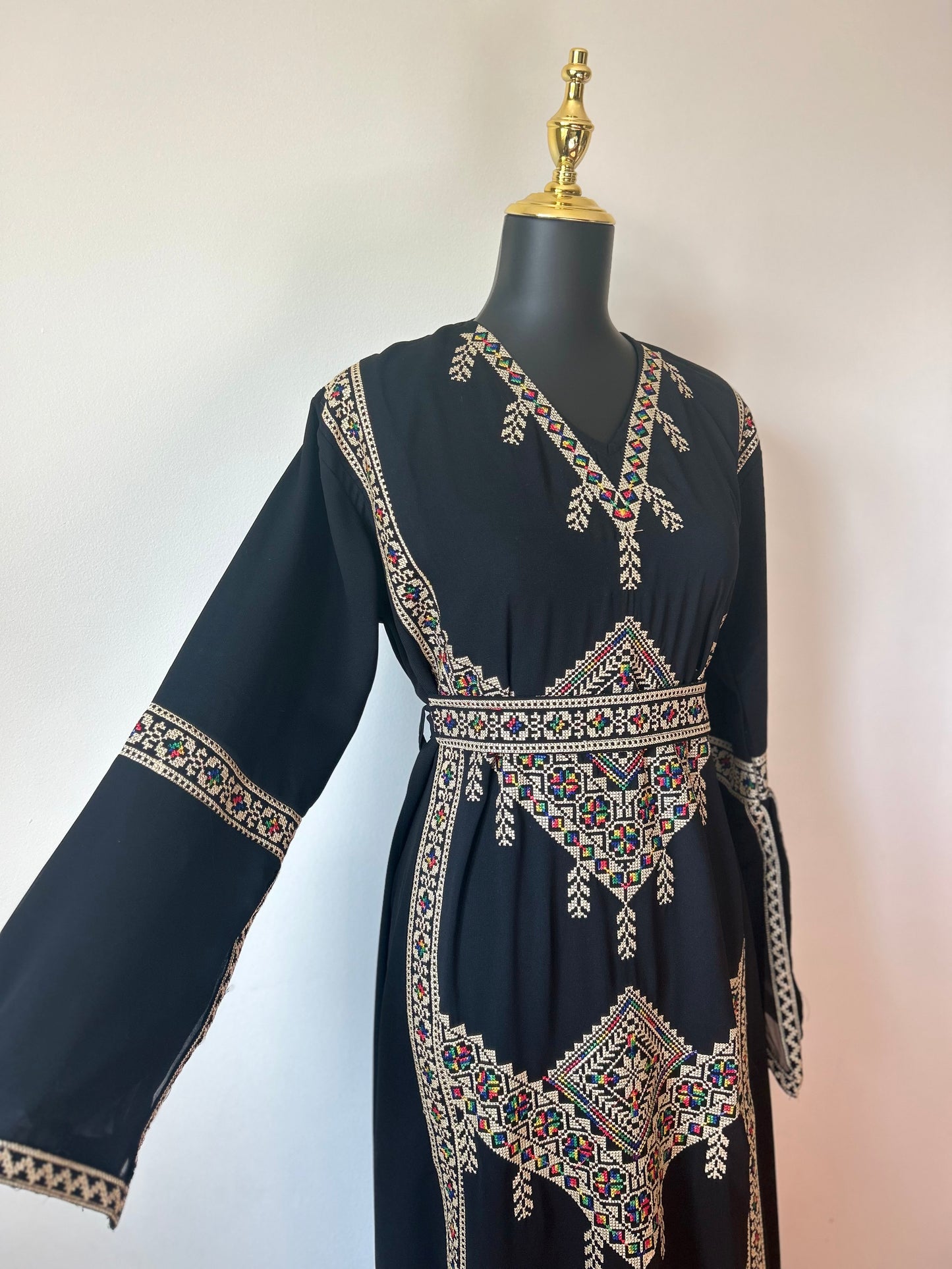 Traditional Palestinian V-Neck Thobe